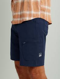 HUK Men's Next Level 10.5" Shorts, Black