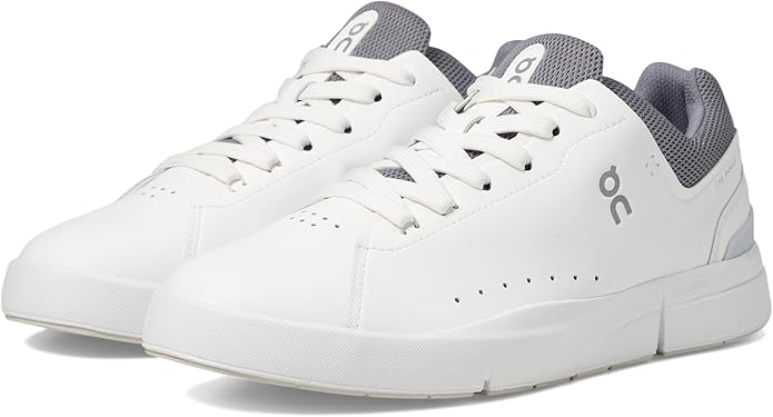 On Women's The Roger Advantage Sneakers